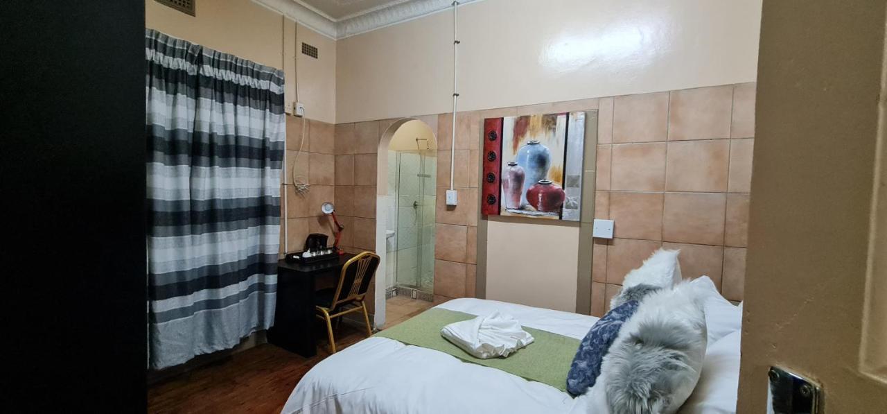 My House Guest House Pretoria-Noord エクステリア 写真