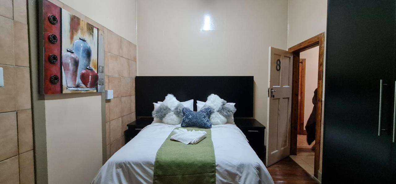 My House Guest House Pretoria-Noord エクステリア 写真