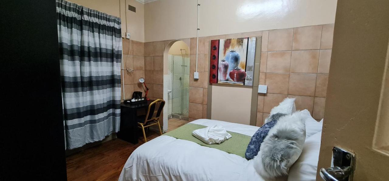 My House Guest House Pretoria-Noord エクステリア 写真
