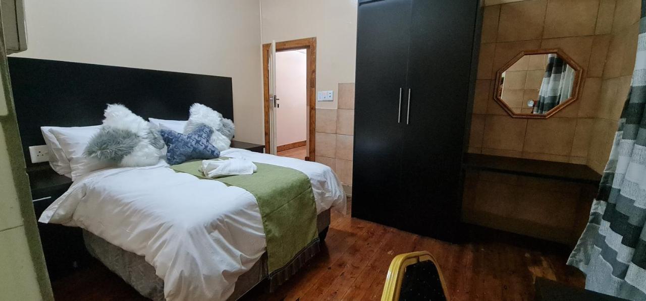 My House Guest House Pretoria-Noord エクステリア 写真