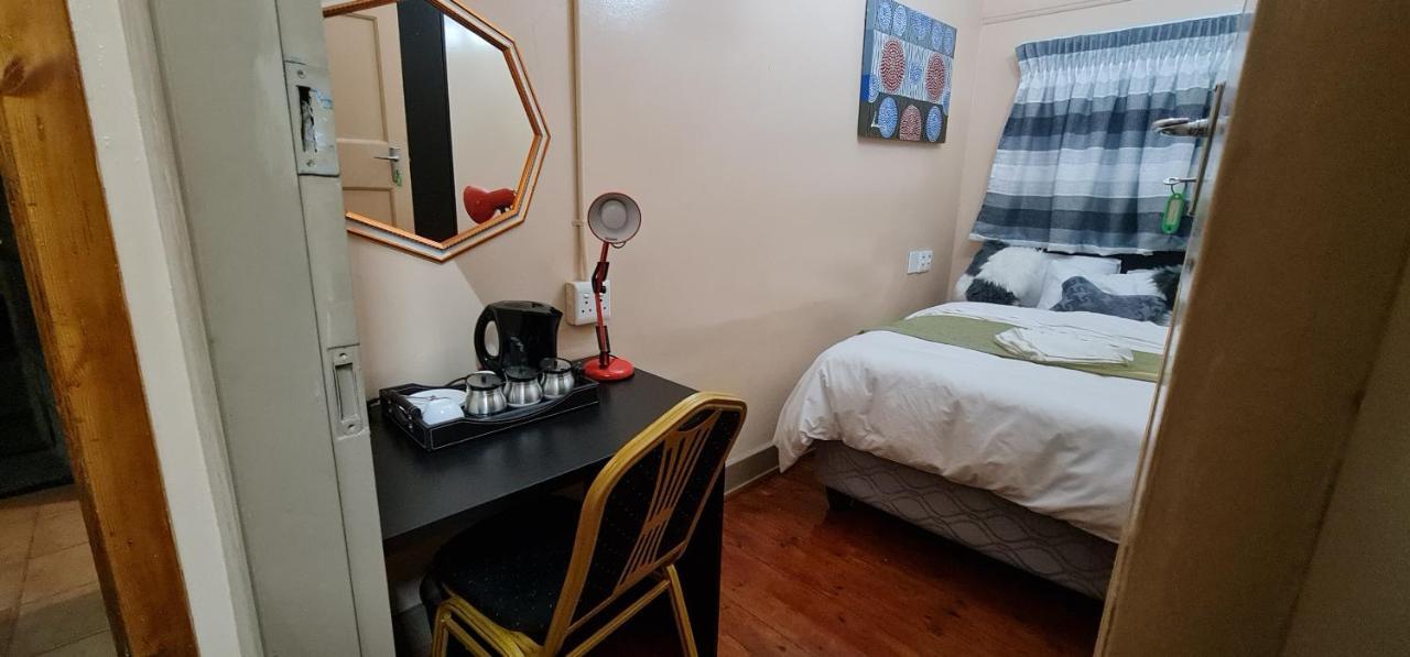 My House Guest House Pretoria-Noord エクステリア 写真