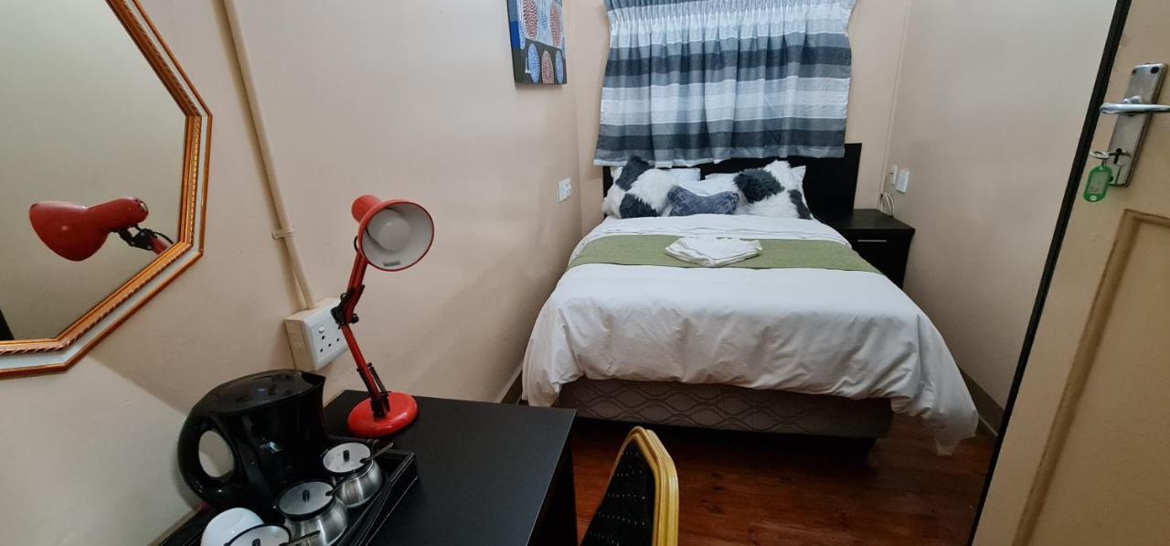 My House Guest House Pretoria-Noord エクステリア 写真