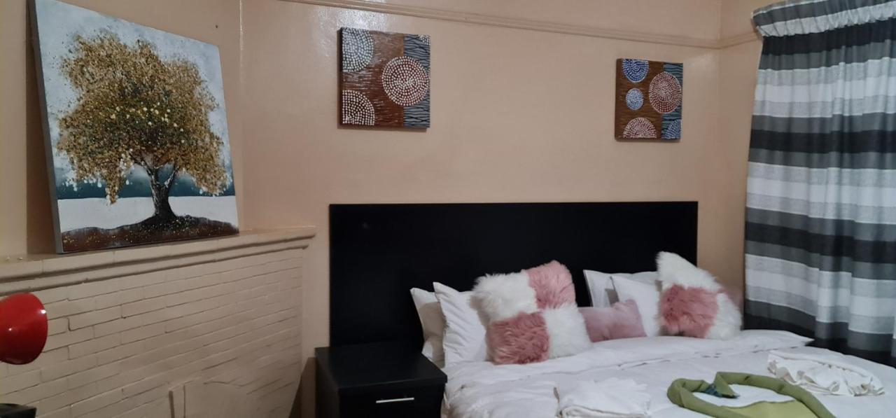 My House Guest House Pretoria-Noord エクステリア 写真