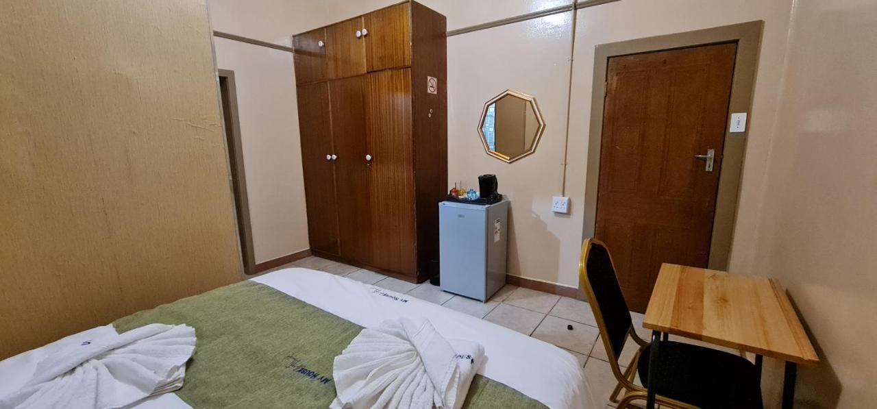 My House Guest House Pretoria-Noord エクステリア 写真