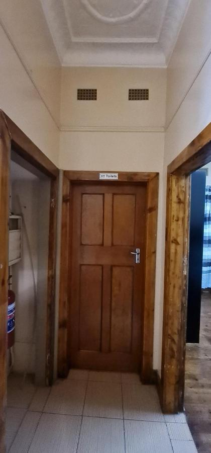 My House Guest House Pretoria-Noord エクステリア 写真
