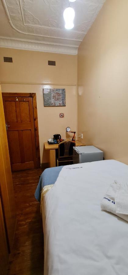 My House Guest House Pretoria-Noord エクステリア 写真