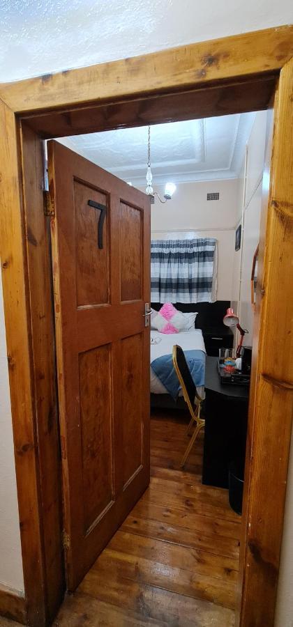 My House Guest House Pretoria-Noord エクステリア 写真