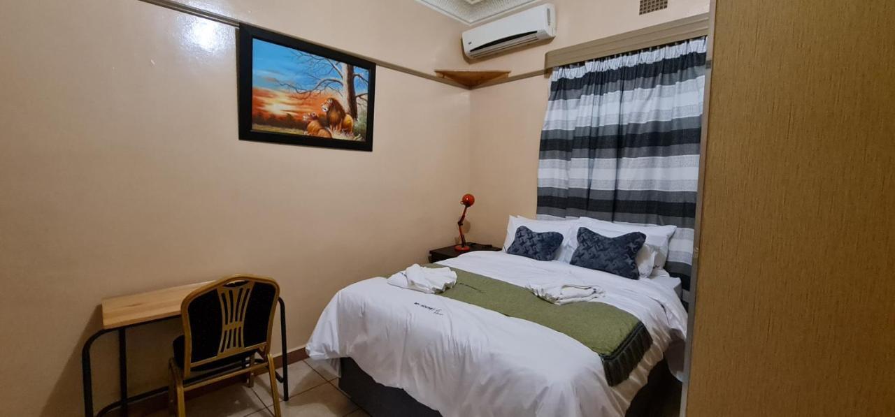My House Guest House Pretoria-Noord エクステリア 写真